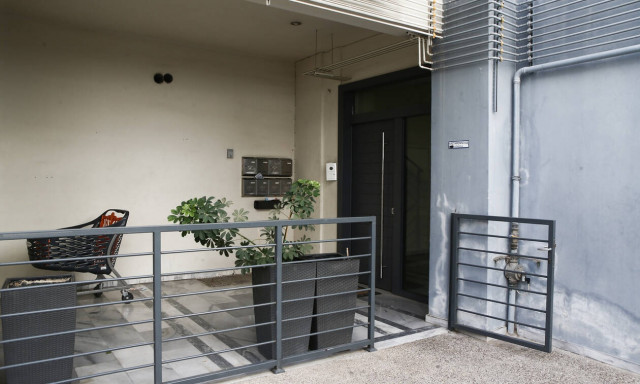 Νέα Ιωνία: Συνελήφθη η 19χρονη που εγκατέλειψε το μωρό της σε είσοδο πολυκατοικίας