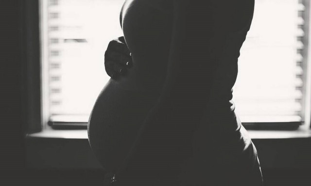 Πώς η μόλυνση του περιβάλλοντος επηρεάζει τα ωάριά μας