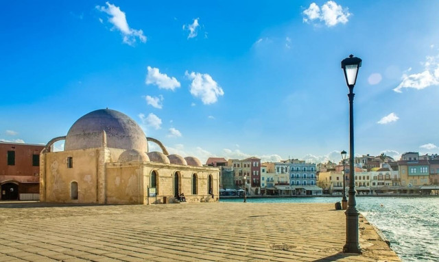 Χανιά: Τα «έχασαν» οι περαστικοί στο Ενετικό Λιμάνι -  Αυτό που είδαν τους άφησε άφωνους