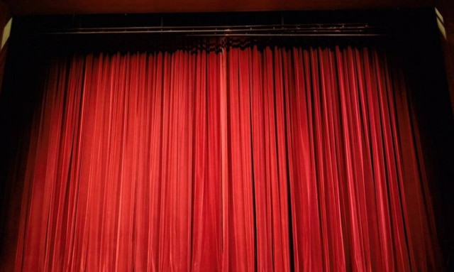 Συγκλονίζει γνωστός ηθοποιός: Η εξομολόγηση για τον τραγικό χαμό της 2χρονης κόρης του