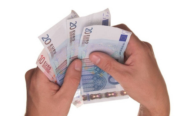 Εποχικό επίδομα ΟΑΕΔ 2019: Ξεκινούν σήμερα οι αιτήσεις - Ποιοι οι δικαιούχοι