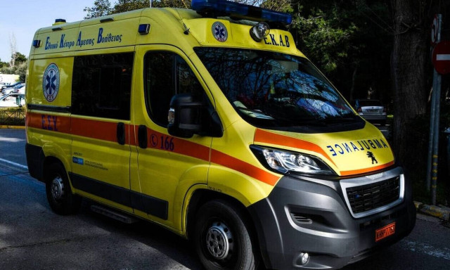 Τραγωδία στη Θεσσαλονίκη: Πήδηξε από γέφυρα για να αυτοκτονήσει και έπεσε σε μοτοσικλετιστή (pics)