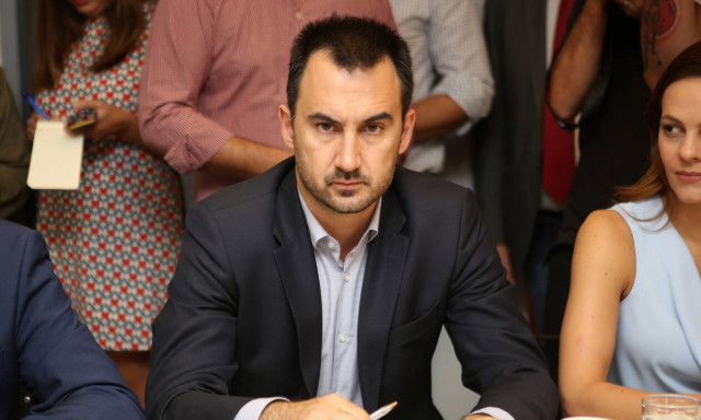 Charitsis accuses Mitsotakis of taking measures that don't help the middle class