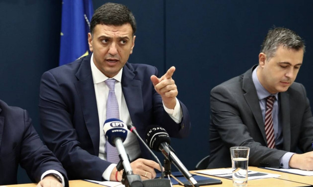 Κικίλιας: Προσλήψεις στα νοσοκομεία – Προτεραιότητα στα Επείγοντα και τις ΜΕΘ 