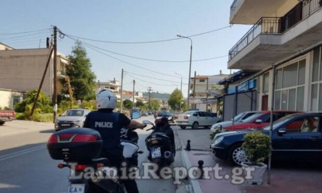 Λαμία: Γιαγιά έδειρε ληστές με μαγκούρα - «Φύγε, θα τις φας»