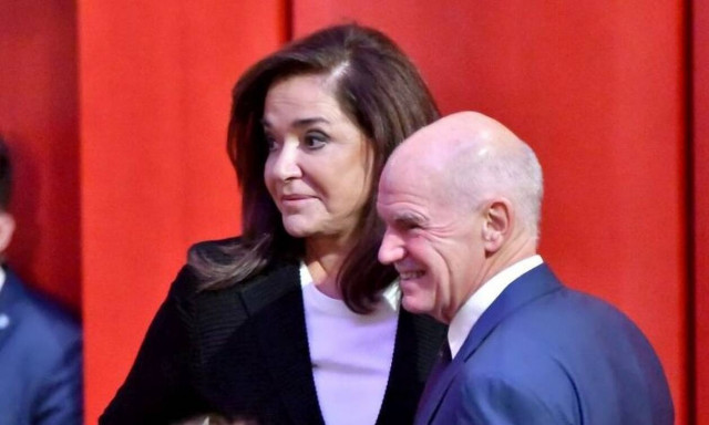 MasterChef η Ντόρα: Έκανε το τραπέζι σε Παπανδρέου και Κατρούγκαλο – Δείτε τι μαγείρεψε