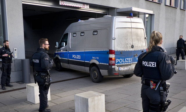 Γερμανία: Πρόσφυγας φέρεται να κρατά όμηρο μωρό