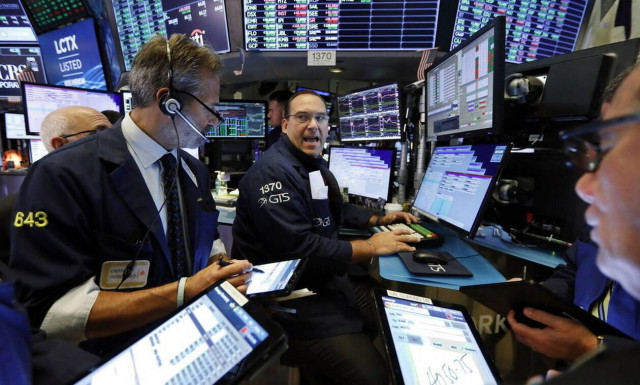 Αβεβαιότητα στη Wall Street - Άνοδος στο πετρέλαιο