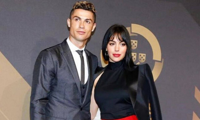 Ο Ρονάλντο δε… μασάει τα λόγια του: Το ψαλιδάκι με Γιουβέντους ή σεξ με τη Τζορτζίνα;