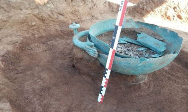 Φλώρινα: Στο φως σπουδαία ευρήματα - Τι εντόπισαν σε 209 τάφους (pics)