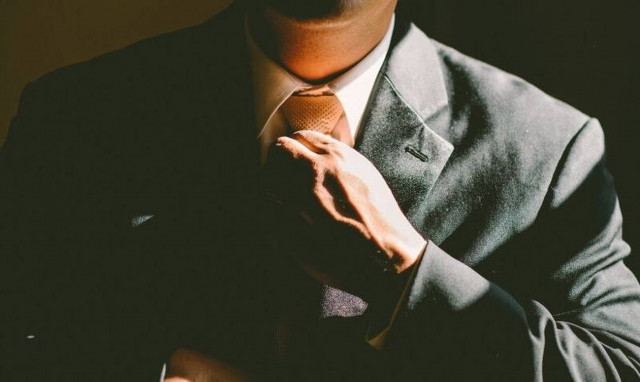 Πώς να κάνεις το άρωμά σου να διαρκεί για περισσότερη ώρα