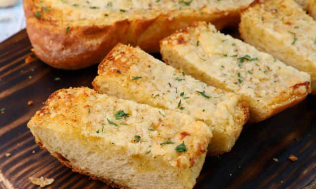 Η συνταγή της ημέρας: Σκορδόψωμα