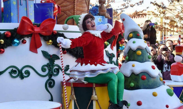 Η Κύπρια που εργάζεται στη Disneyland (Pics)