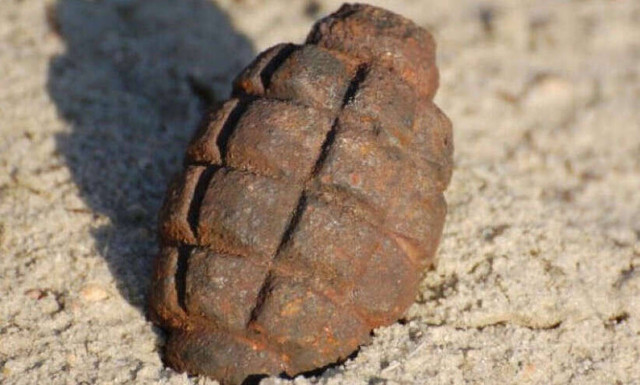 Συναγερμός στο Μενίδι: Βρέθηκε χειροβομβίδα δίπλα στο Δημοτικό Γυμναστήριο