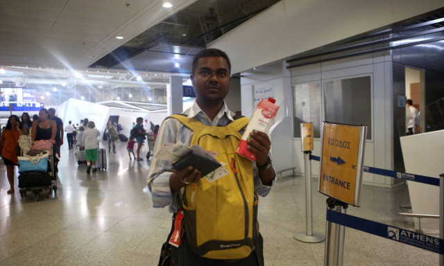 Σύροι πρόσφυγες προσπάθησαν να φύγουν από το Ελ. Βενιζέλος ντυμένοι βολεϊμπολίστες