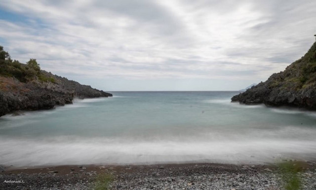Ήρθε χειμώνας! Αγρίεψαν και οι θάλασσες (pics)