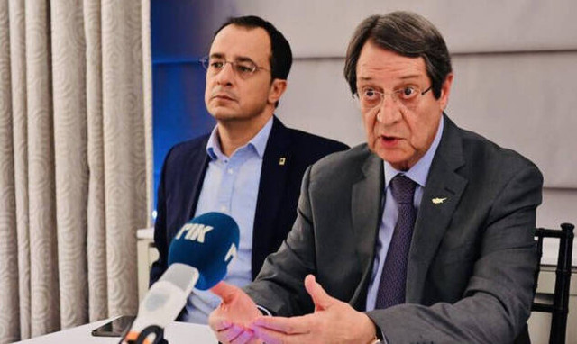 To «ντιμπέιτ» Xριστοδουλίδη-Τσαβούσογλου - «Ξέχνα τα δύο κράτη»