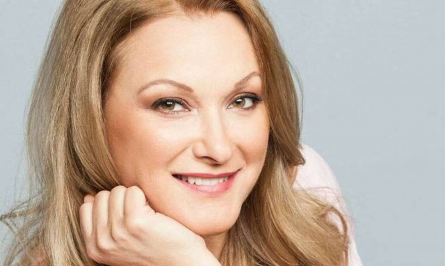 Στη Φωλιά των Κου Κου: Δεν φαντάζεστε τι αποκάλυψε η Ρένια Λουϊζίδου για «Το καφέ της Χαράς» (video)