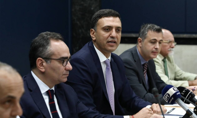 Υπ. Υγείας: Ενοποίηση ΕΚΕΠΥ-ΕΚΑΒ, αλλαγές στην Επιτροπή HTA, συμψηφισμός επενδύσεων-clawback 