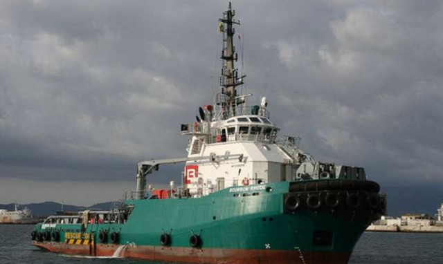 Συναγερμός για ρυμουλκό στον Ατλαντικό – Μάχη με τα κύματα δίπλα σε κυκλώνα