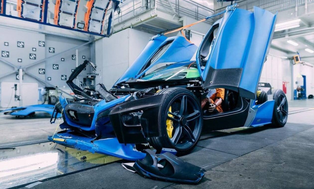 Δείτε το απίστευτο crash test του Rimac C_Two των 2 εκατομμυρίων ευρώ! (Video)