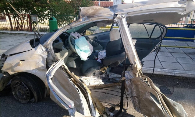 Εικόνες - ΣΟΚ από το φρικτό τροχαίο στη Θεσσαλονίκη