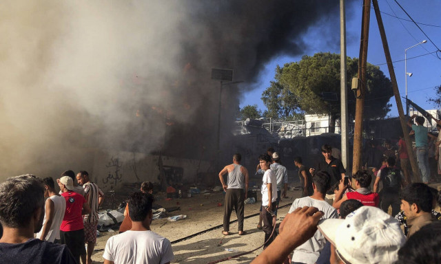 Τραγωδία στη Μόρια: Βραχυκύκλωμα η πιθανότερη αιτία της φωτιάς 