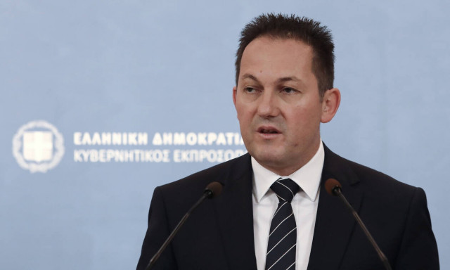 Πέτσας για προσφυγικό: Δεν ακολουθούμε πολιτική Όρμπαν ή Σαλβίνι