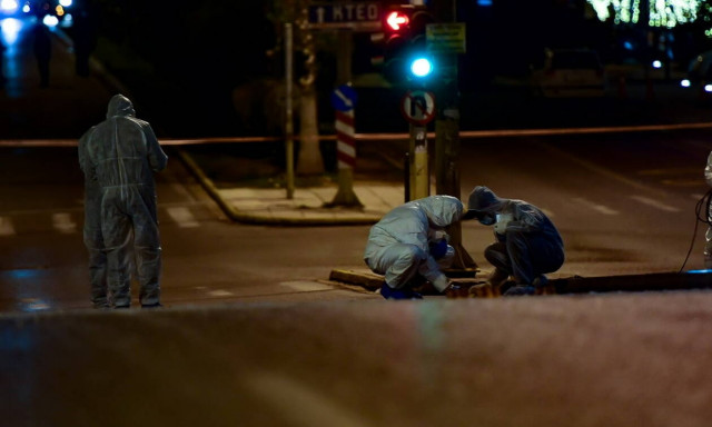 Αττική: Έκρηξη σε κατάστημα στην οδό Πειραιώς