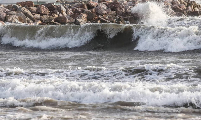 Μοιραία «βουτιά» για ηλικιωμένο σε παραλία των Χανίων