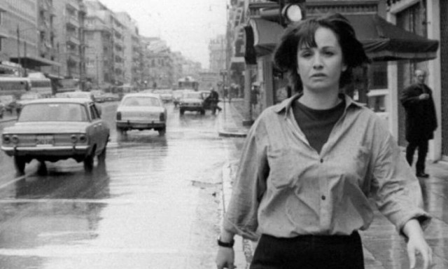 Σαν σήμερα το 1993 άφησε την τελευταία της πνοή η ποιήτρια και ηθοποιός Κατερίνα Γώγου