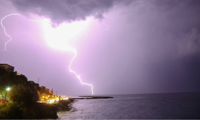 Έκτακτο δελτίο επιδείνωσης καιρού: Έρχονται ισχυρές βροχές και καταιγίδες - Πού θα «χτυπήσουν»