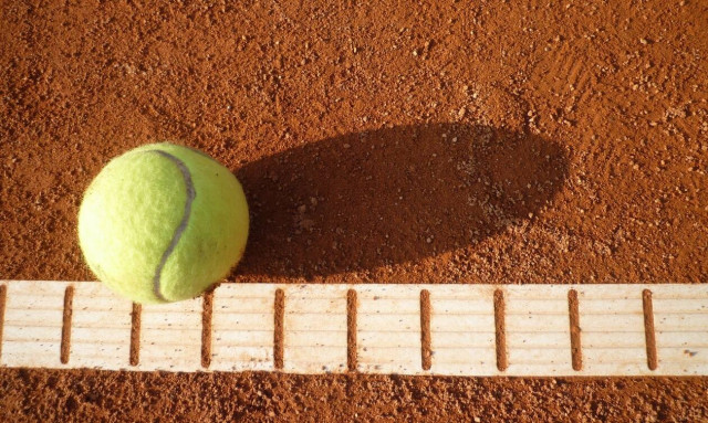 Σάλος με διαιτητή: Έκανε «καμάκι» σε 16χρονη κατά τη διάρκεια αγώνα (videos)