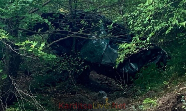 Ανείπωτη τραγωδία στην Καρδίτσα: Νεκρά δυο αδέρφια - Έπεσαν σε γκρεμό με το Ι.Χ. τους