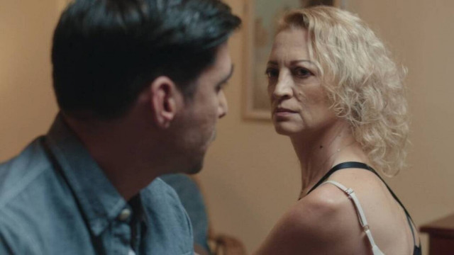 Αστέρια στην άμμο: Η ερωτική επιστολή και η αναστάτωση 