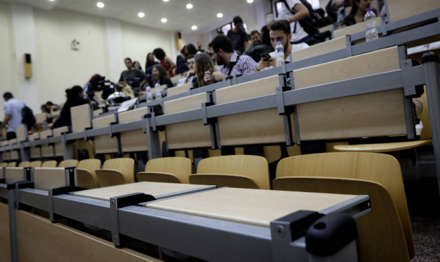 Νέες αλλαγές στην Παιδεία: Fast track αναγνώριση πτυχίων για κολέγια - Τι φέρνει το υπουργείο