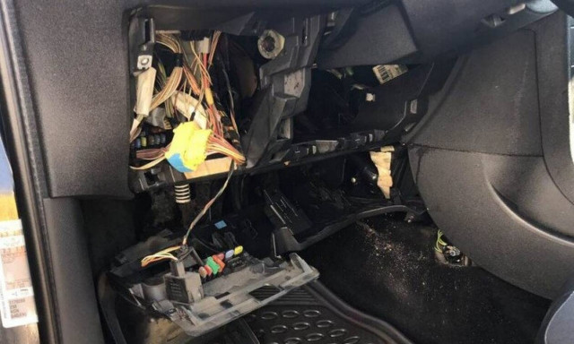 Κρήτη: Στο νοσοκομείο αστυνομικός μετά από έκρηξη στο καλοριφέρ περιπολικού (pics)