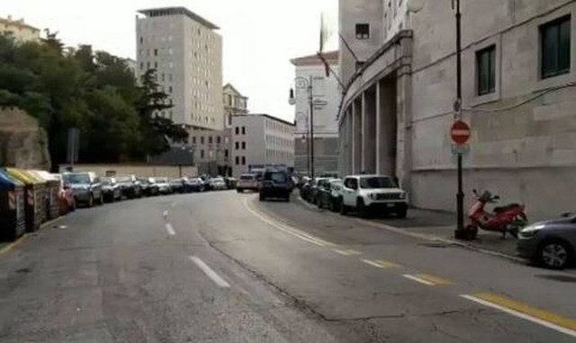 Ιταλία: Νεκροί δύο αστυνομικοί από πυροβολισμούς σε αστυνομικό τμήμα (vid)