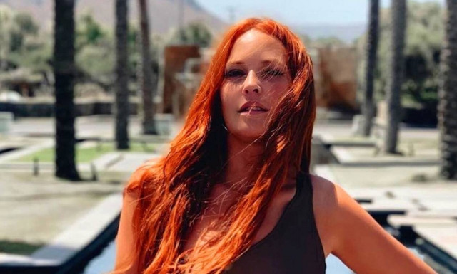 Η Σίσσυ Χρηστίδου μας δείχνει στο κορμί της με μαγιό χωρίς ίχνος photoshop! (photos)