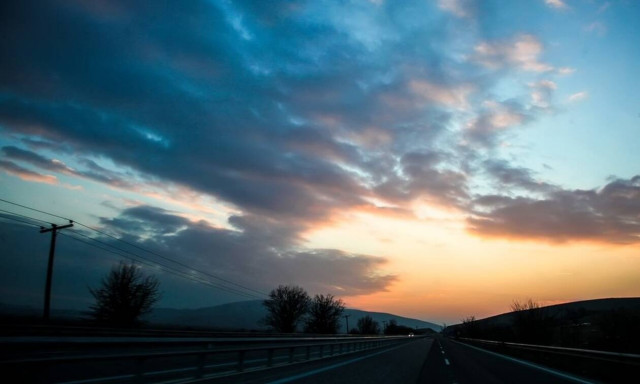 Shelf cloud: Και στον Βόλο το εντυπωσιακό φαινόμενο – Δείτε τις μοναδικές εικόνες (pics)