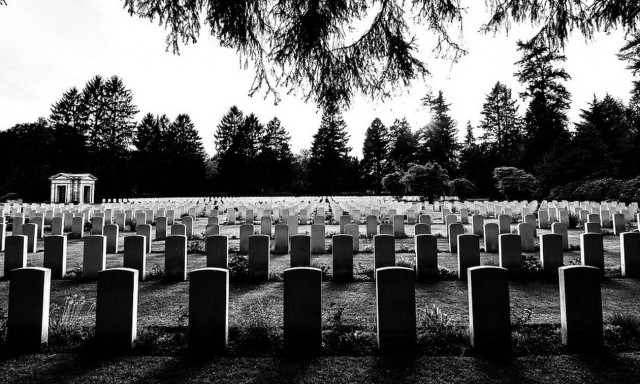 Θρίλερ στις ΗΠΑ: Εντολή για εκταφή διαβόητου γκάνγκστερ (pics)