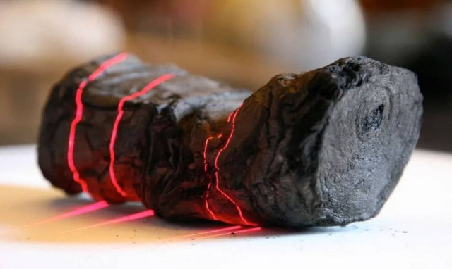 Τρομερή ανακάλυψη! Βρέθηκε αρχαιοελληνικό κείμενο σε καμένους πάπυρους στην Πομπηία (pics)