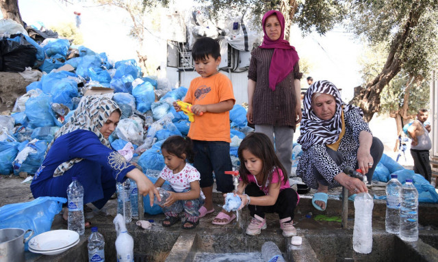 Μυτιλήνη: 570 αιτούντες άσυλο αναχωρούν σήμερα για Πειραιά