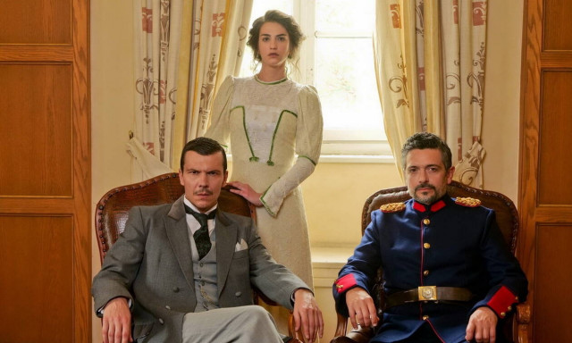 Το Κόκκινο Ποτάμι: Το Twitter αποθέωσε τη νέα σειρά του Open - Δείτε τα σχόλια