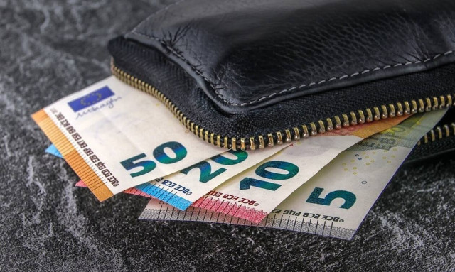 ΟΠΕΚΑ: Πότε θα πιστωθούν τα χρήματα του ΚΕΑ στους δικαιούχους 