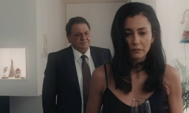 8 Λέξεις: Το σχέδιο για το ριφιφί και η μεγάλη αποκάλυψη