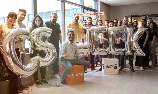 Η Stoiximan γιορτάZEI την εξυπηρέτηση