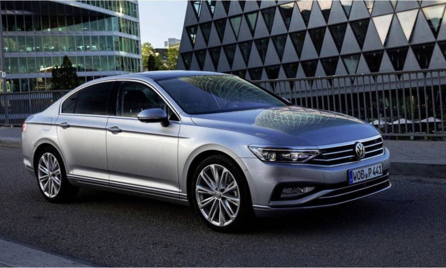 Νέο Volkswagen Passat: Στην Ελλάδα από 27.300 ευρώ