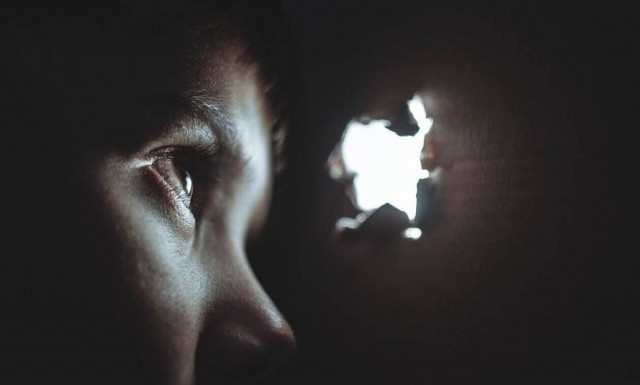 Λέρος: Στη φυλακή οι γονείς - τέρατα που βίαζαν τα τρία παιδιά τους