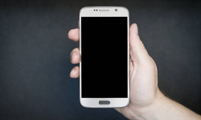 Προσοχή! «Κλέβουν» το PIΝ καρτών μέσω κινητού - Δείτε πώς 